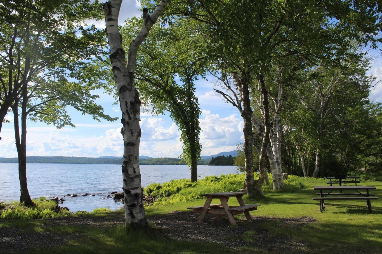 Rangeley Retreat Cabin-Style Home Lake Access Екстер'єр фото